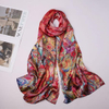 Grand foulard en soie à impression numérique pour femme