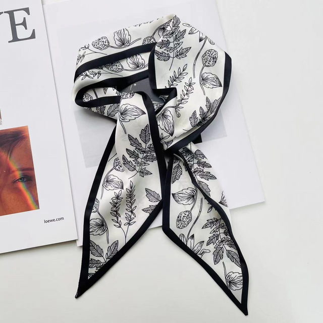 Foulards en soie pour dames imprimés numériques personnalisés